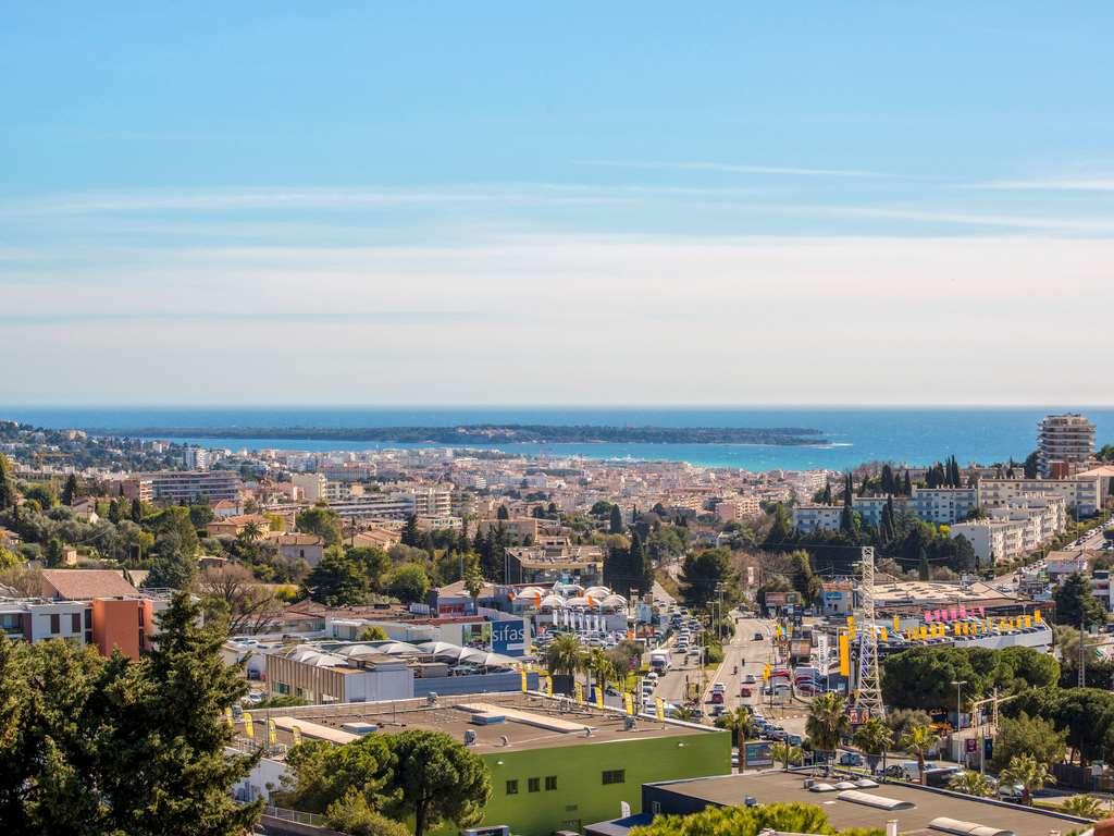 Hotel Ibis Budget Cannes 2*